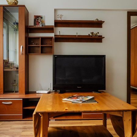 Old Town Historic Apartment With Backyard Mini Park Бухарест Экстерьер фото